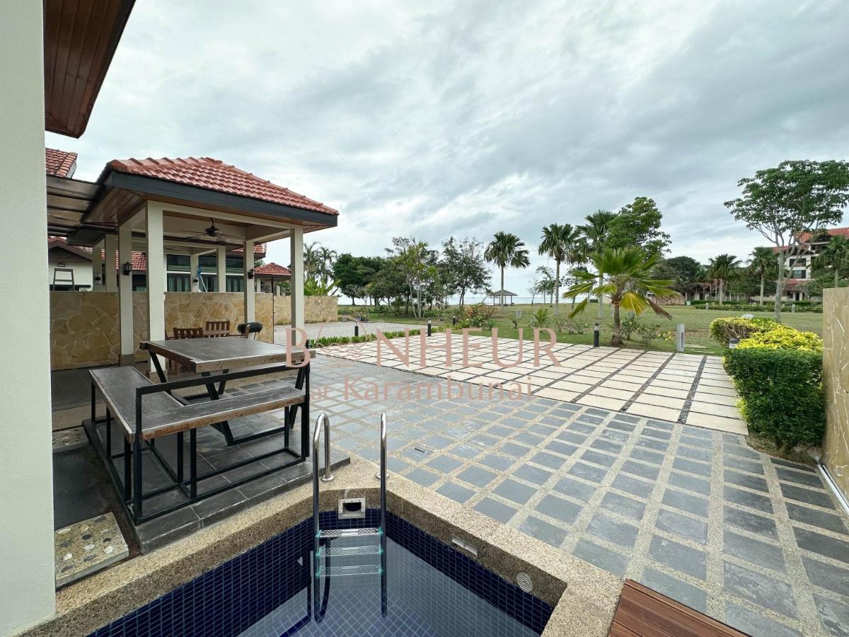 Villa Bonheur At Karambunai Kota Kinabalu
