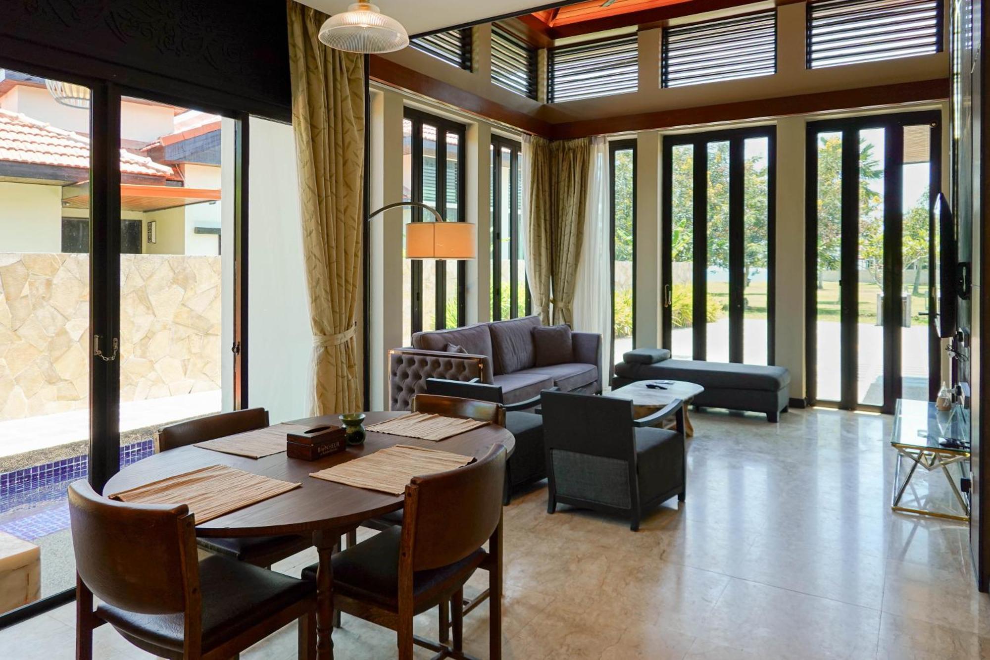 Villa Bonheur At Karambunai