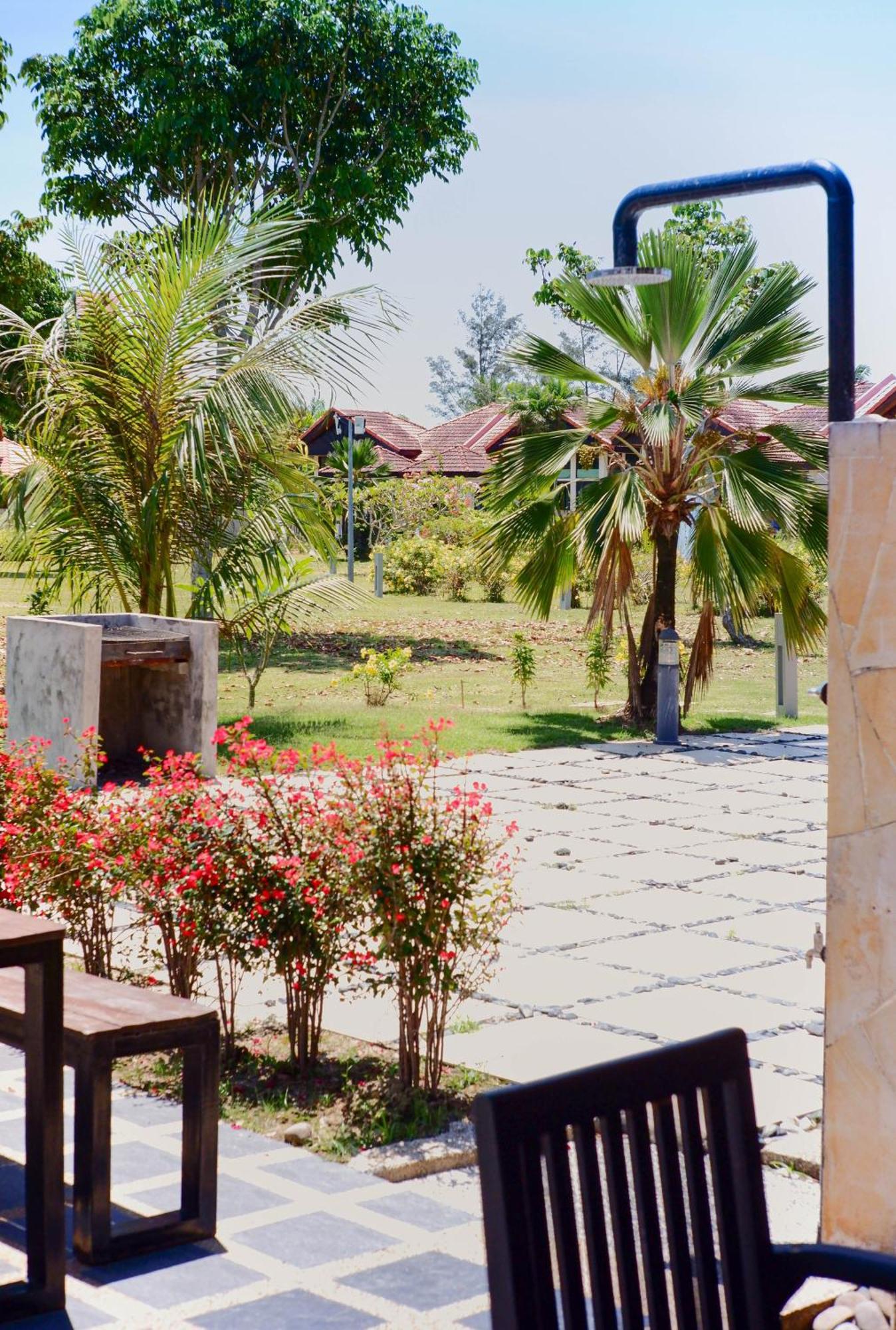 Villa Bonheur At Karambunai